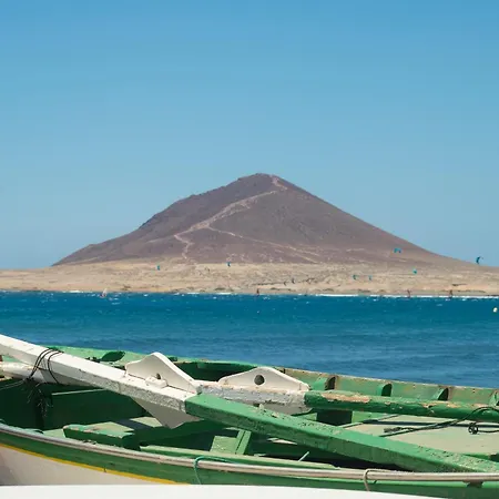 Alquilaencanarias Medano Pika Mediterraneo * El Medano (Tenerife)